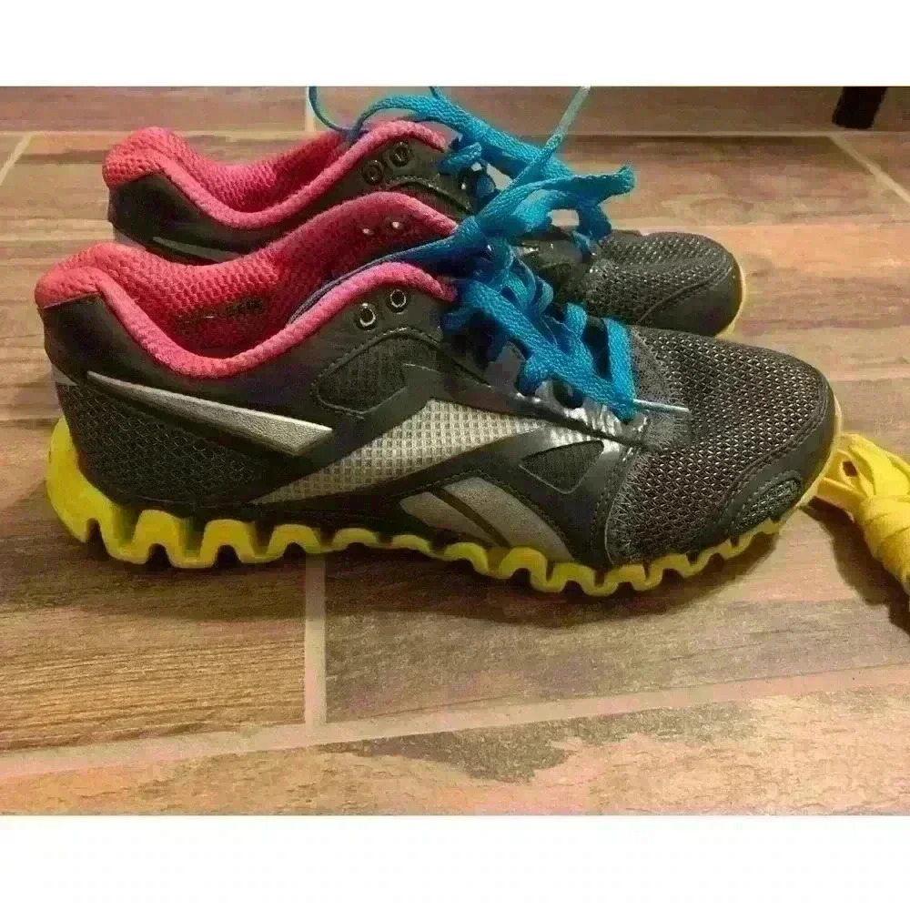 RETIRED REEBOK Sneaker